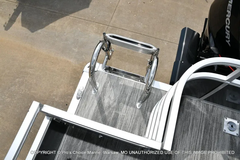 Slide: The Image of Ranger 223FC boat with 200HP Mercury 4 Stroke engine, 2025 model, featuring a sturdy swim ladder. - 44