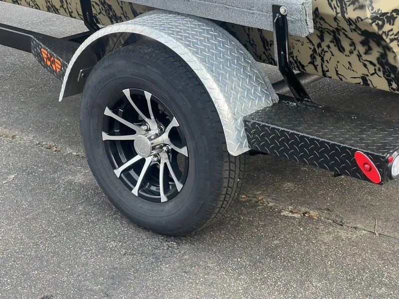 Slide: The Image of Edge Duck Boats 553-WACO CAMO 2025 - 12