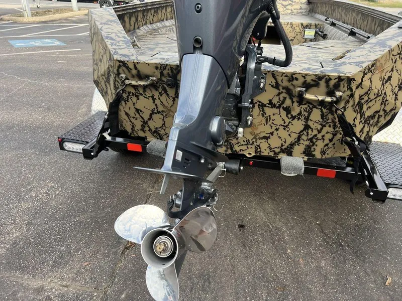 Slide: The Image of Edge Duck Boats 553-WACO CAMO 2025 - 28