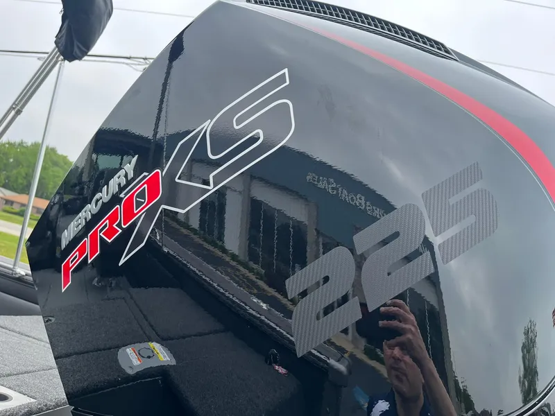 Slide: The Image of Mercury Pro XS 225 engine on 2025 Lund 1975 Pro-V boat. - 26