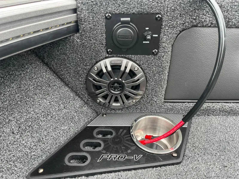 Slide: The Image of Lund 1975 Pro-V 2025 - 33