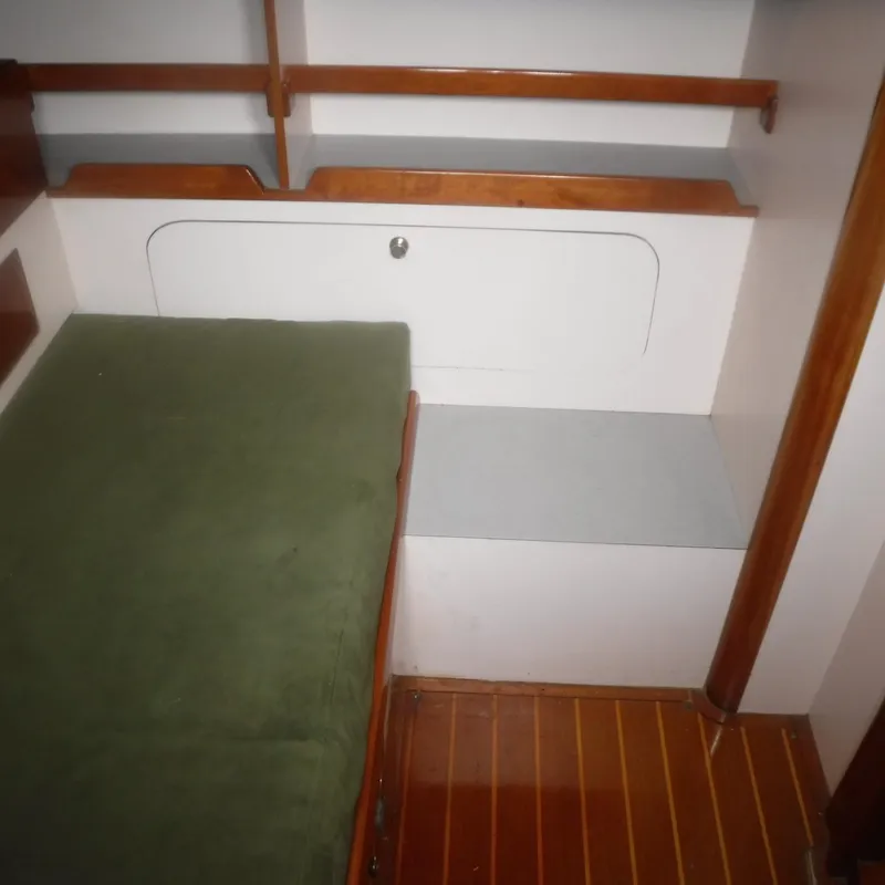 Slide: The Image of Legacy 40' Flybridge 1998 - 51