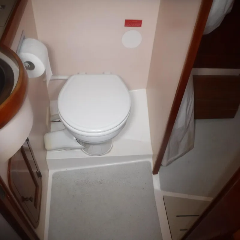 Slide: The Image of Legacy 40' Flybridge 1998 - 53