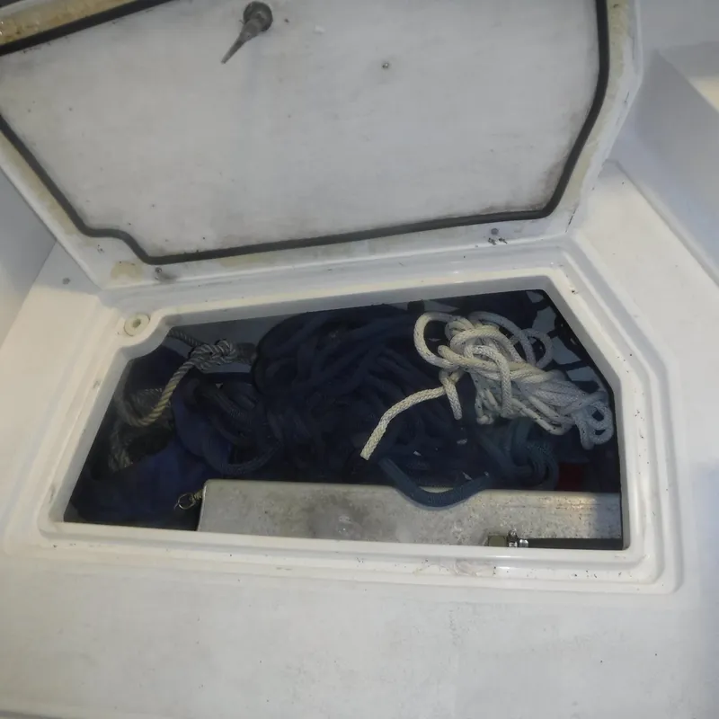 Slide: The Image of Legacy 40' Flybridge 1998 - 65