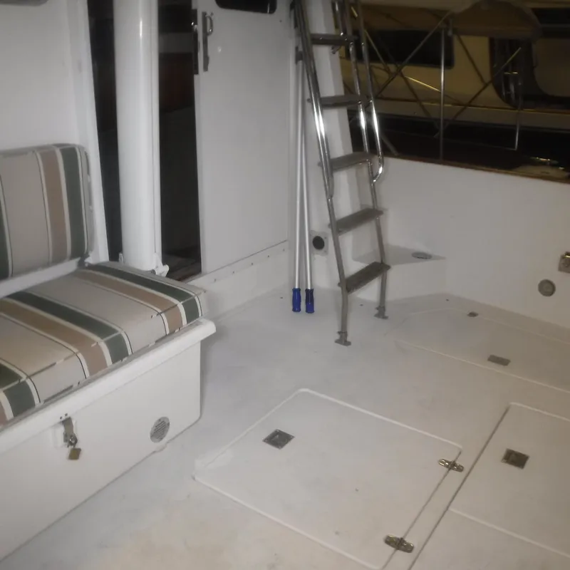 Slide: The Image of Legacy 40' Flybridge 1998 - 73