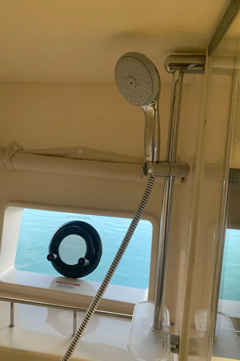 Slide: The Image of Sea Ray 410 Sundancer 2014 - 60