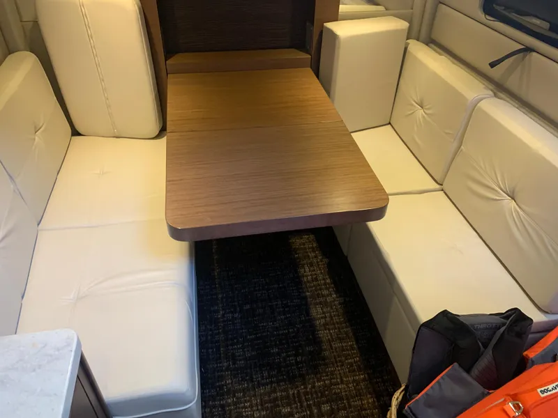 Slide: The Image of Sea Ray 410 Sundancer 2014 - 61