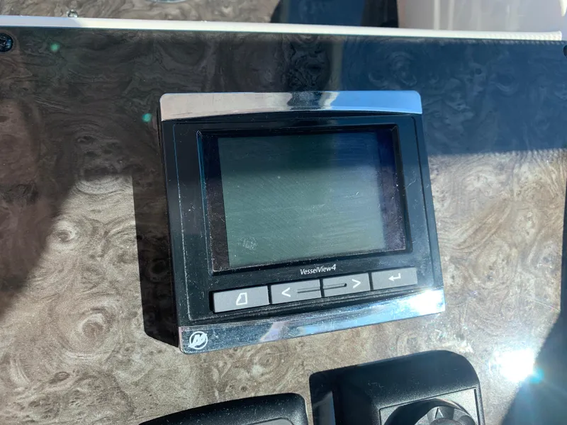 Slide: The Image of Sea Ray 410 Sundancer 2014 - 66