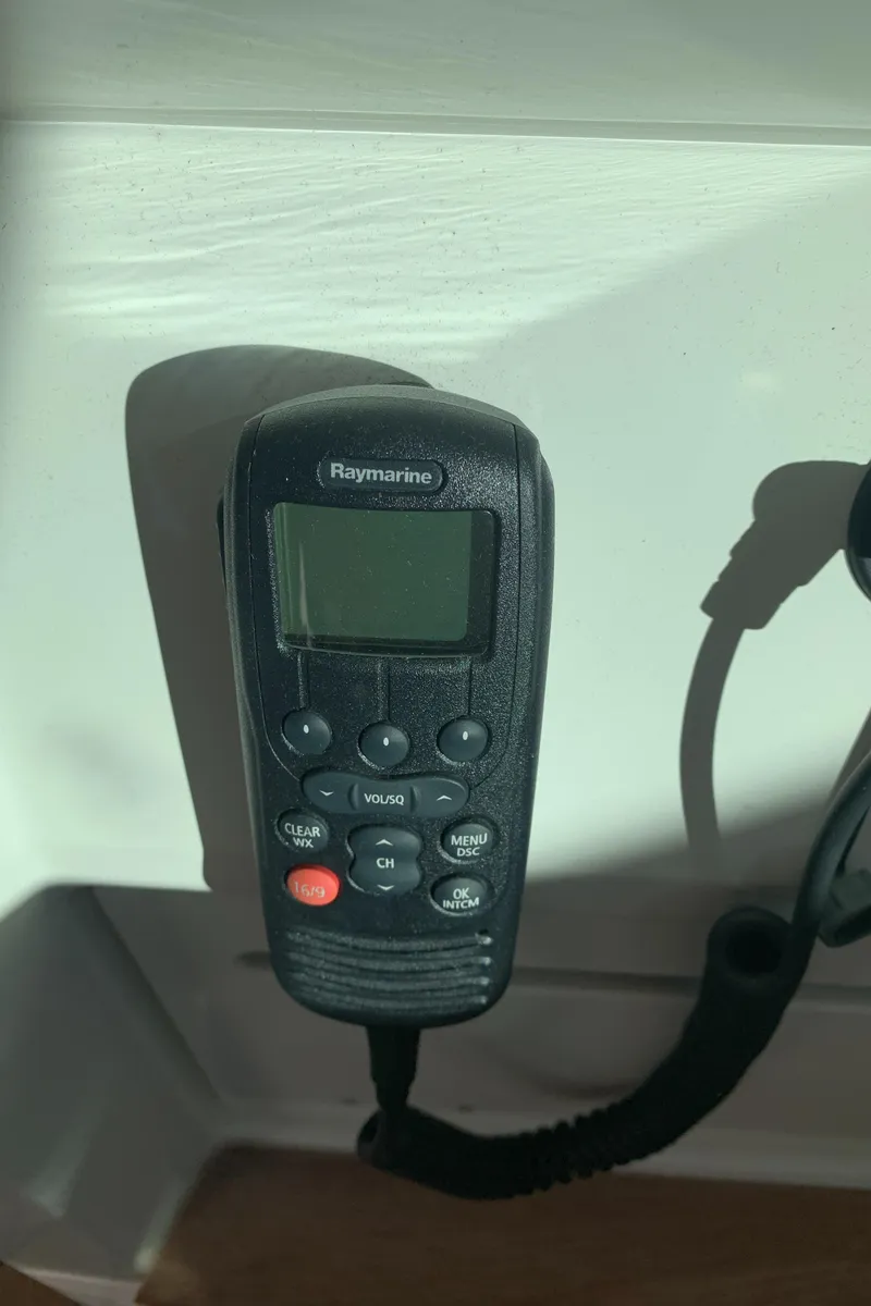 Slide: The Image of Sea Ray 410 Sundancer 2014 - 72