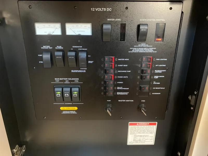 Slide: The Image of Sea Ray 410 Sundancer 2014 - 78