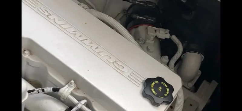 Slide: The Image of Sea Ray 410 Sundancer 2014 - 83