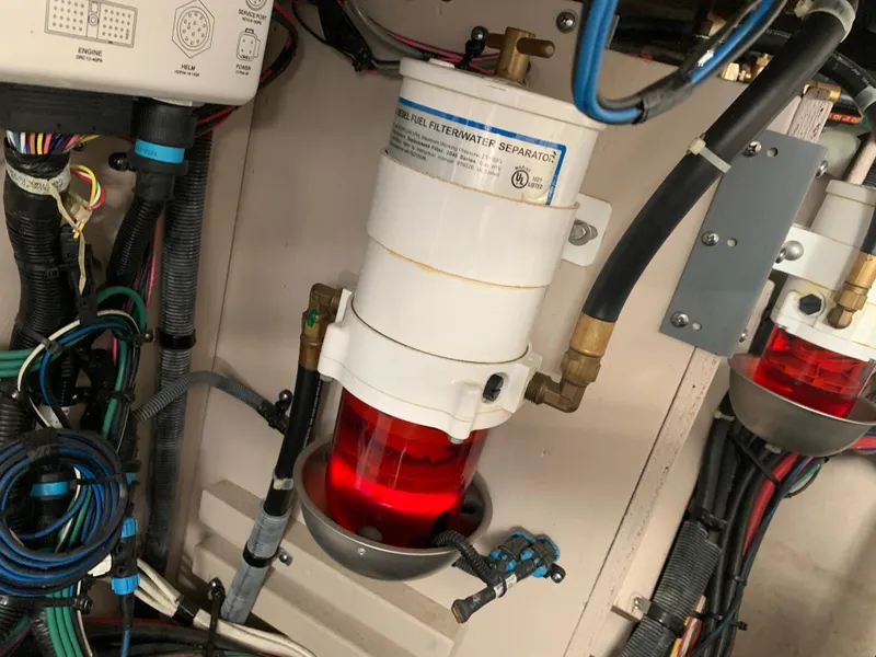 Slide: The Image of Sea Ray 410 Sundancer 2014 - 85