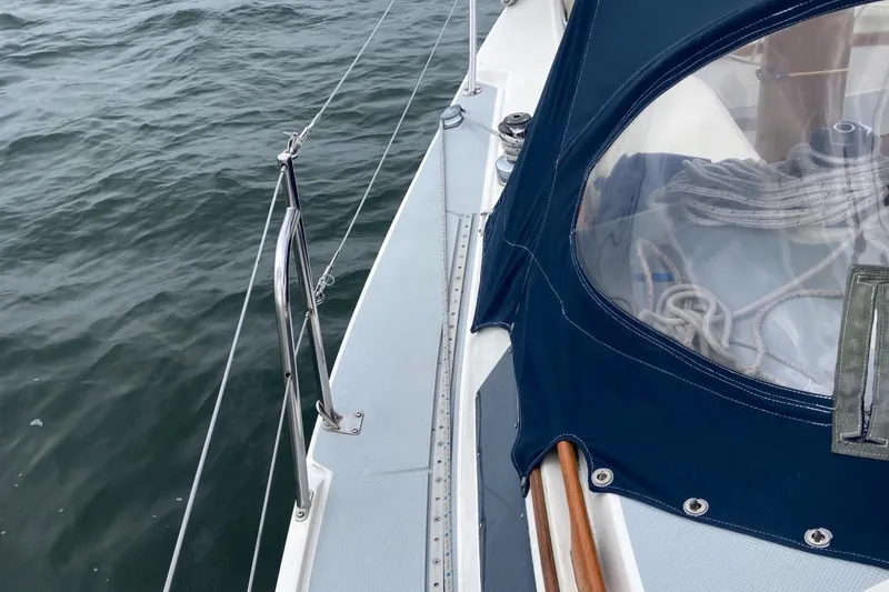 Slide: The Image of Catalina 30 1989 - 51