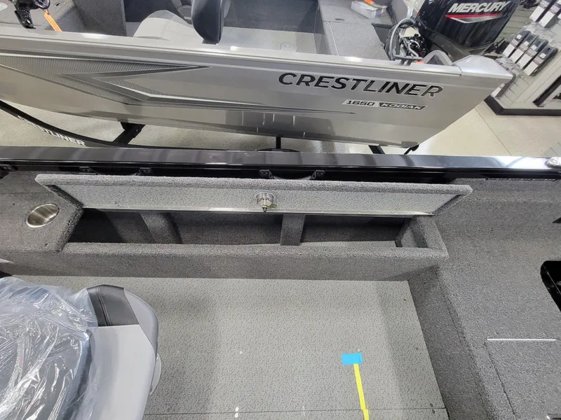 Slide: The Image of Crestliner 1650 Pro Tiller 2025 - 15