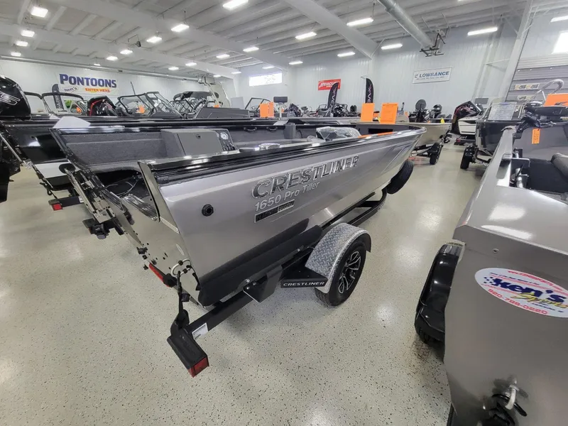 Slide: The Image of Crestliner 1650 Pro Tiller 2025 - 4