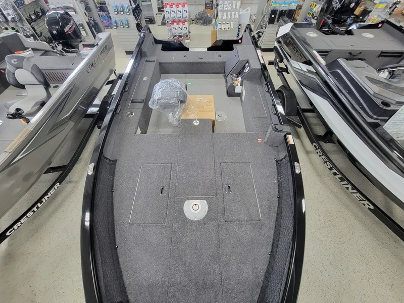 Slide: The Image of Crestliner 1650 Pro Tiller 2025 - 8