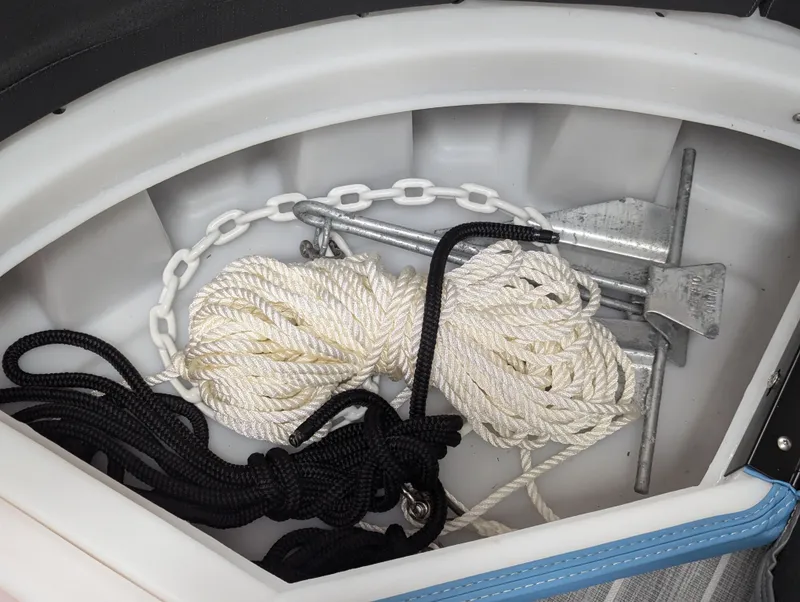 Slide: The Image of Anchor and ropes in Trifecta CS 22RFC boat storage, 2025 model. - 15