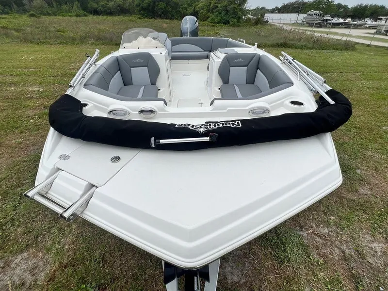 Slide: The Image of NauticStar 203 SC 2023 - 10