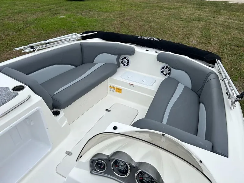 Slide: The Image of NauticStar 203 SC 2023 - 11