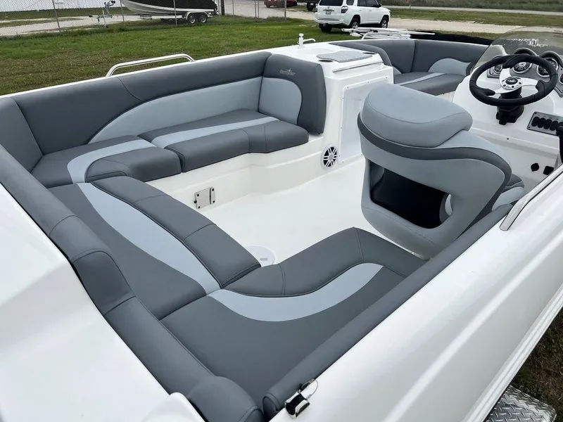 Slide: The Image of NauticStar 203 SC 2023 - 12