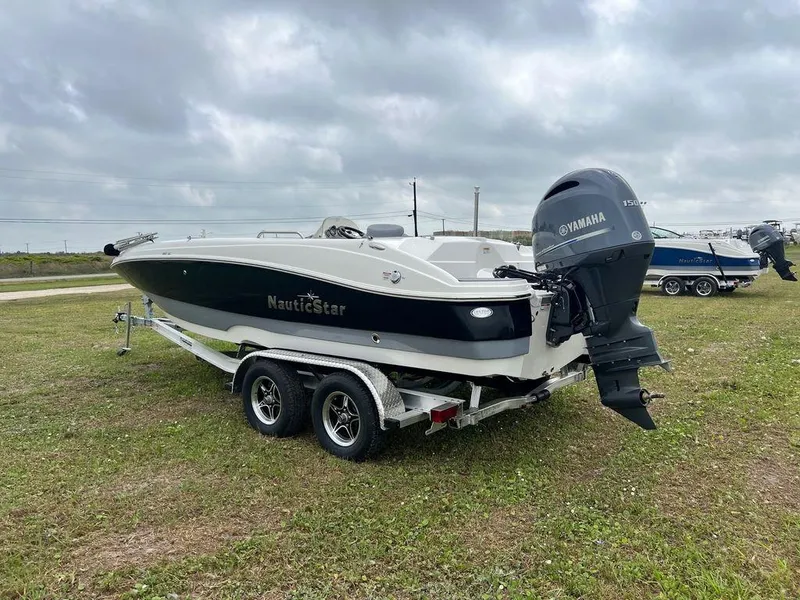 Slide: The Image of NauticStar 203 SC 2023 - 6