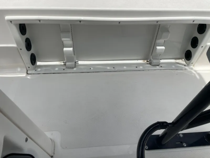 Slide: The Image of NauticStar 227XTS 2023 - 17