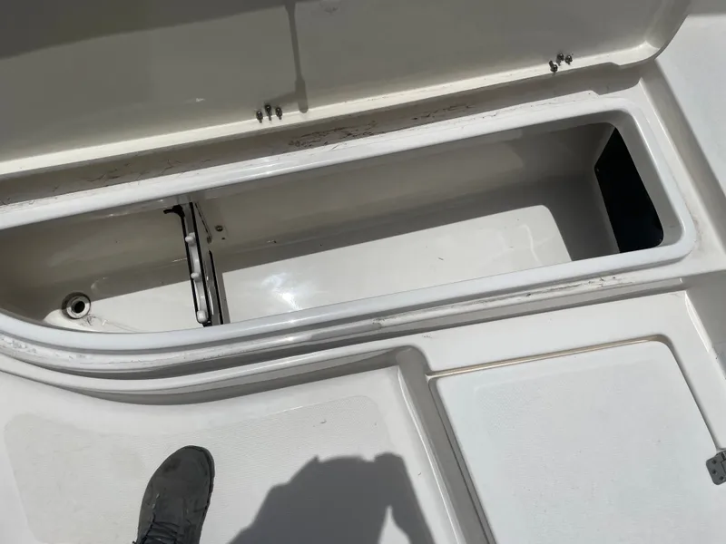 Slide: The Image of NauticStar 227XTS 2023 - 21