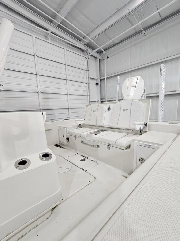 Slide: The Image of Ranger 2660 Bay 2024 - 15