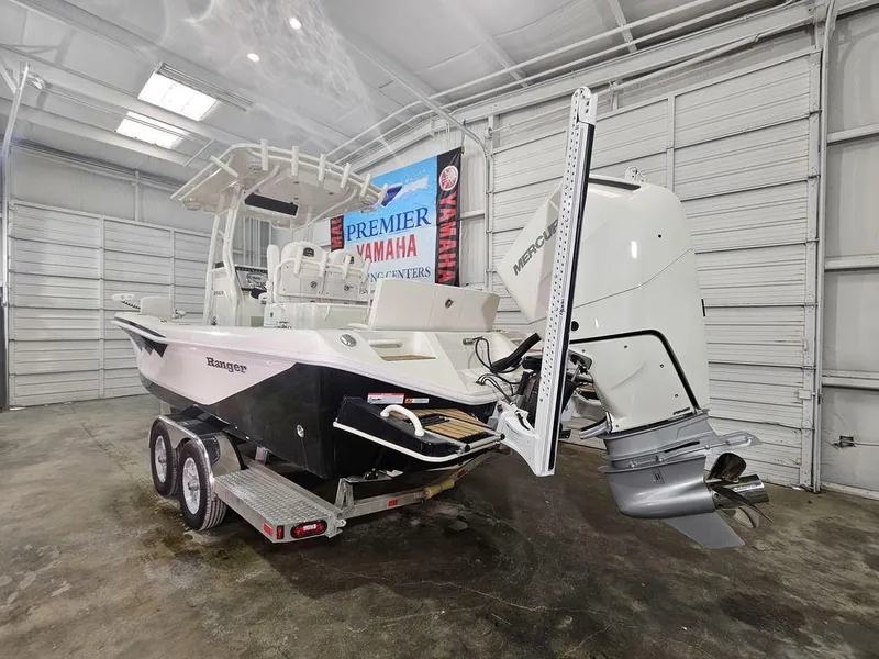 Slide: The Image of Ranger 2660 Bay 2024 - 6