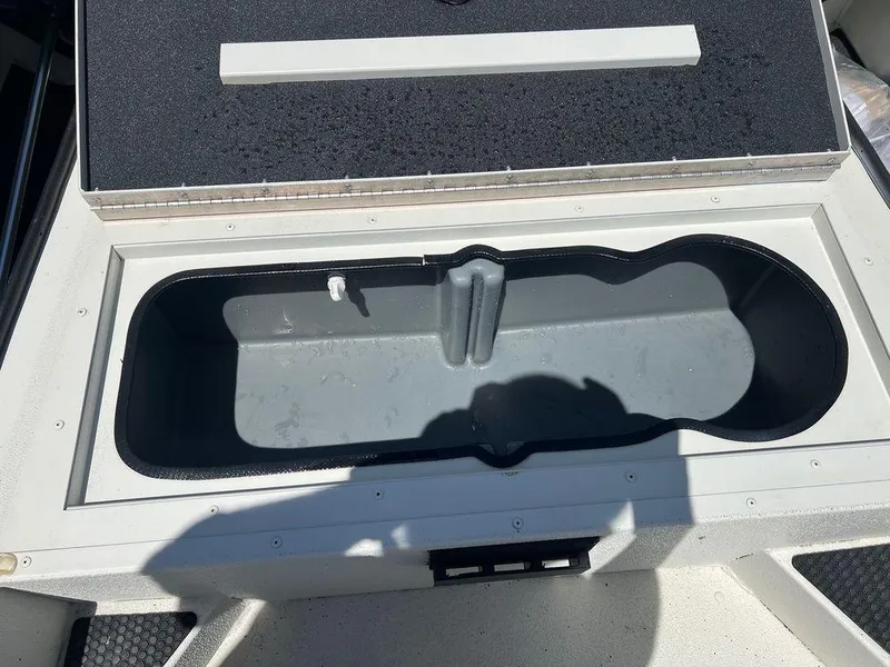 Slide: The Image of Ranger RB200 2023 - 18