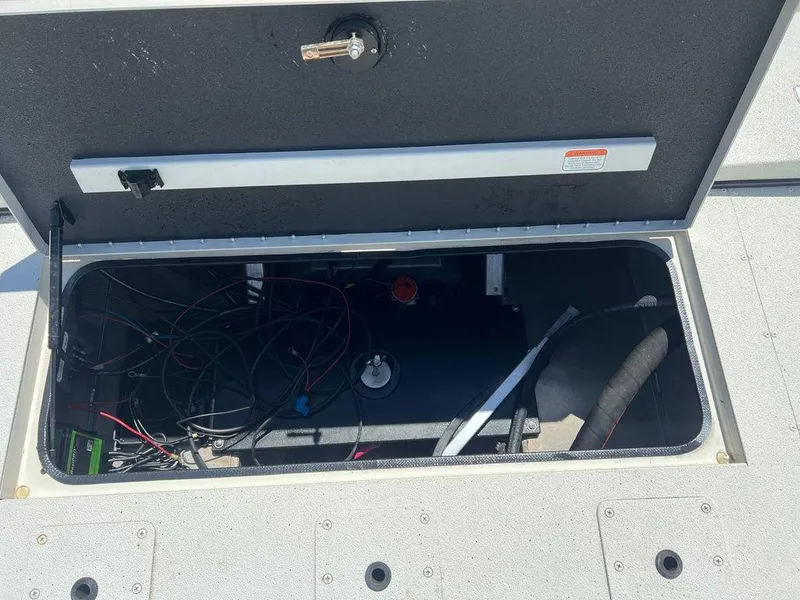 Slide: The Image of Ranger RB200 2023 - 31