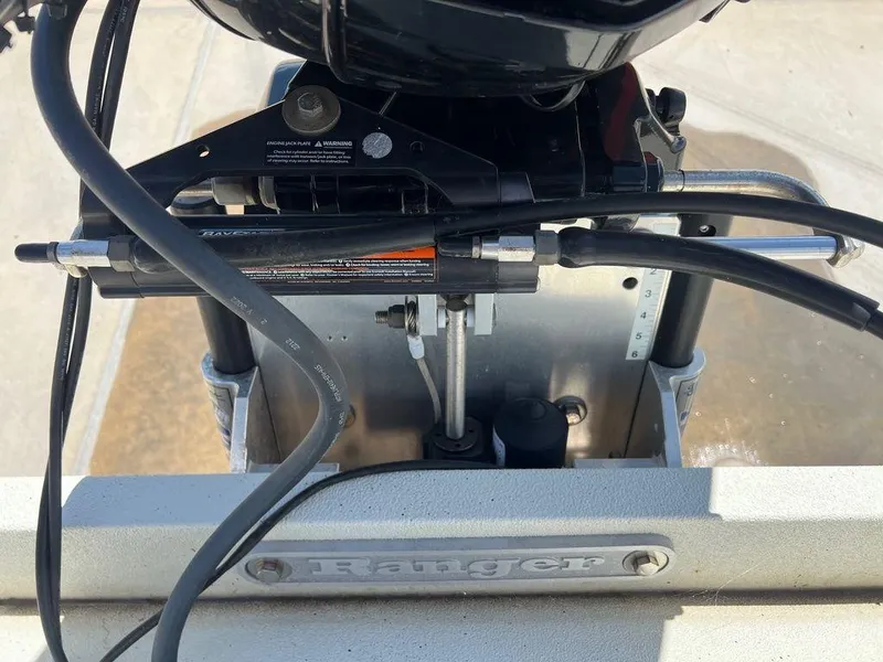 Slide: The Image of Ranger RB200 2023 - 32