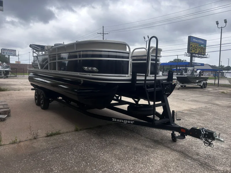 Slide: The Image of Ranger Reata 220C 2023 - 5