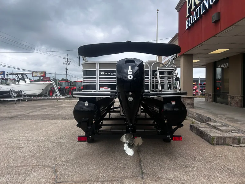 Slide: The Image of Ranger Reata 220C 2023 - 8