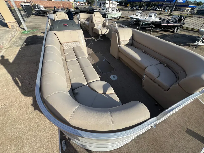 Slide: The Image of Ranger RP243C 2023 - 13