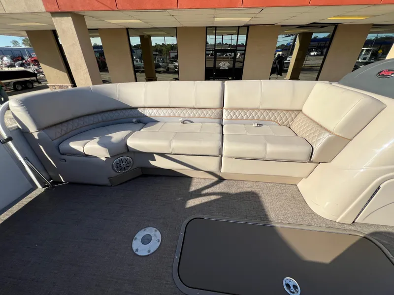 Slide: The Image of Ranger RP243C 2023 - 16