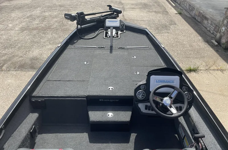 Slide: The Image of Ranger RT188P 2023 - 16