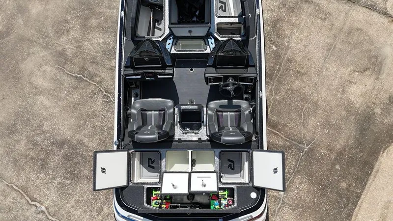 Slide: The Image of Ranger Z520R 2024 - 16