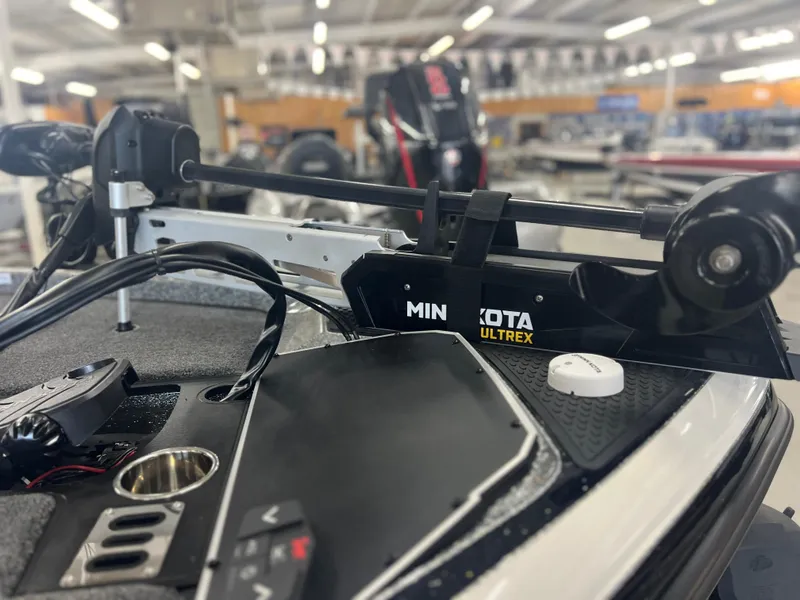 Slide: The Image of Ranger Z520R 2024 - 24