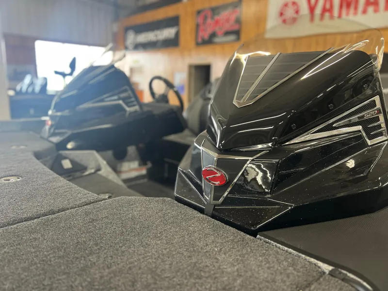 Slide: The Image of Ranger Z520R 2024 - 25