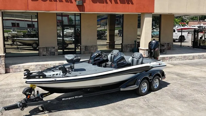 Slide: The Image of Ranger Z520R 2024 - 5