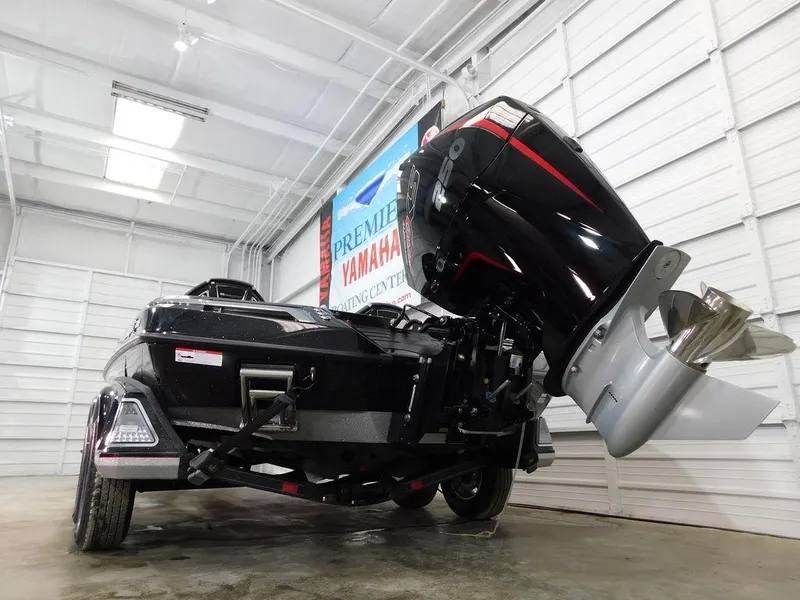 Slide: The Image of Ranger Z521R 2024 - 14