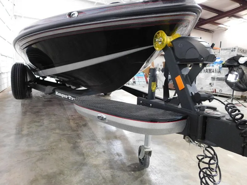 Slide: The Image of Ranger Z521R 2024 - 18