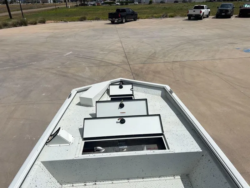 Slide: The Image of SeaArk 2072 FXT DLX CC 2024 - 16