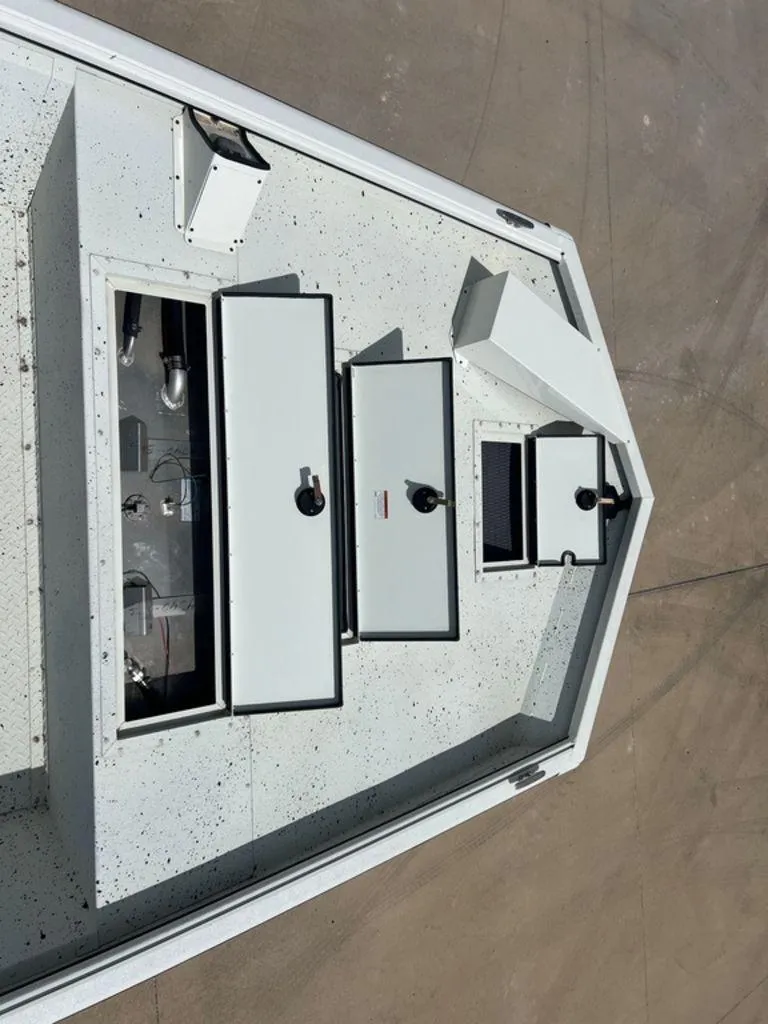 Slide: The Image of SeaArk 2072 FXT DLX CC 2024 - 17