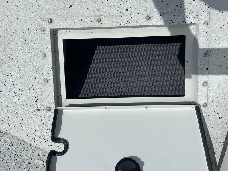 Slide: The Image of SeaArk 2072 FXT DLX CC 2024 - 20