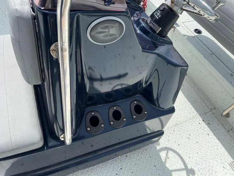 Slide: The Image of SeaArk 2072 FXT DLX CC 2024 - 24