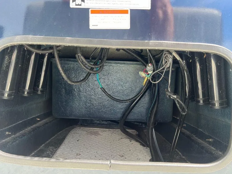 Slide: The Image of SeaArk 2072 FXT DLX CC 2024 - 27