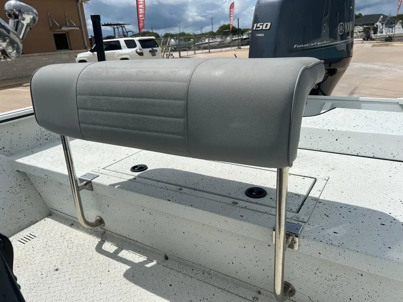 Slide: The Image of SeaArk 2072 FXT DLX CC 2024 - 28