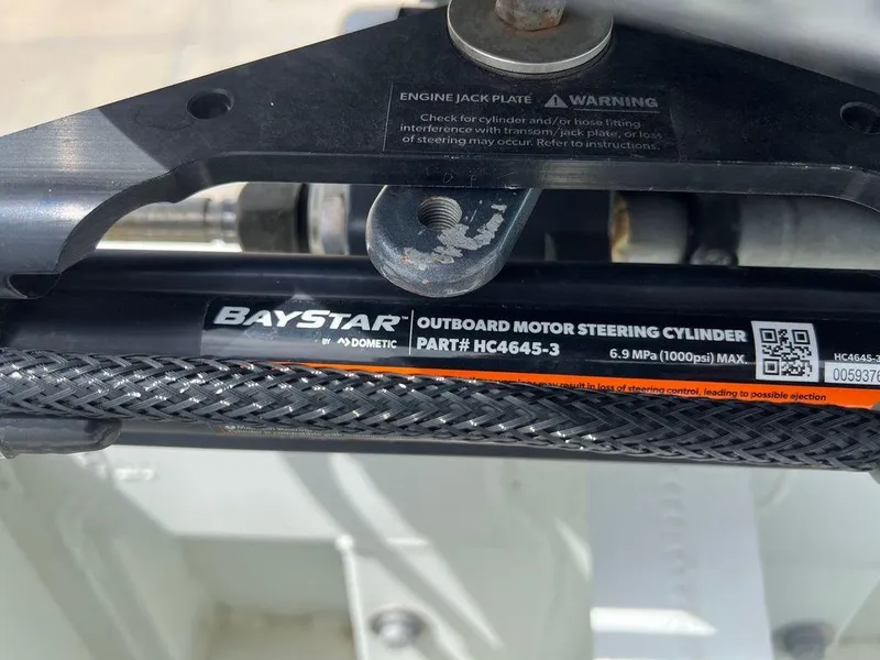 Slide: The Image of SeaArk 2072 FXT DLX CC 2024 - 32